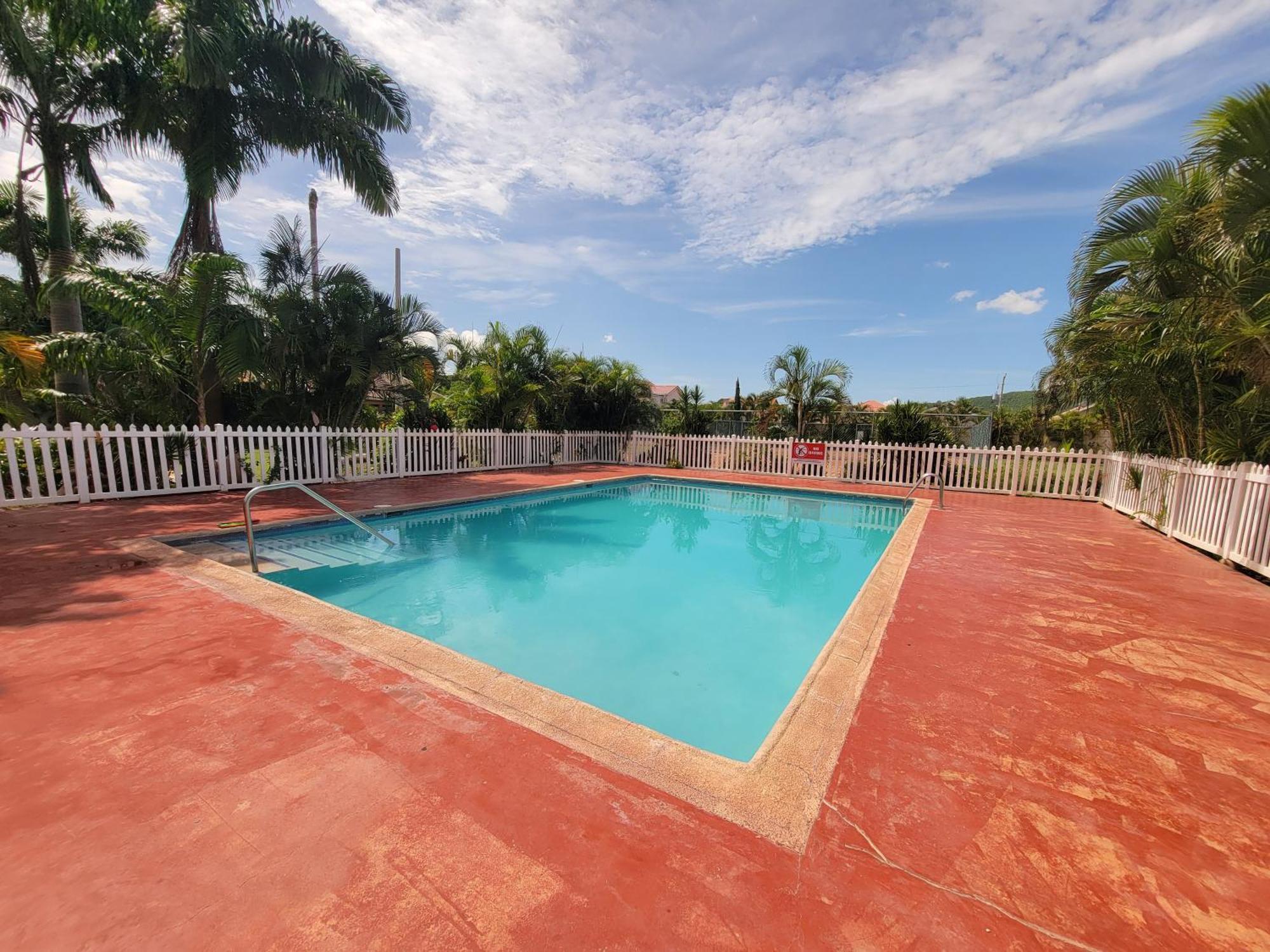 Comfortable Strategic Lodging Quarters Spanish Town 外观 照片