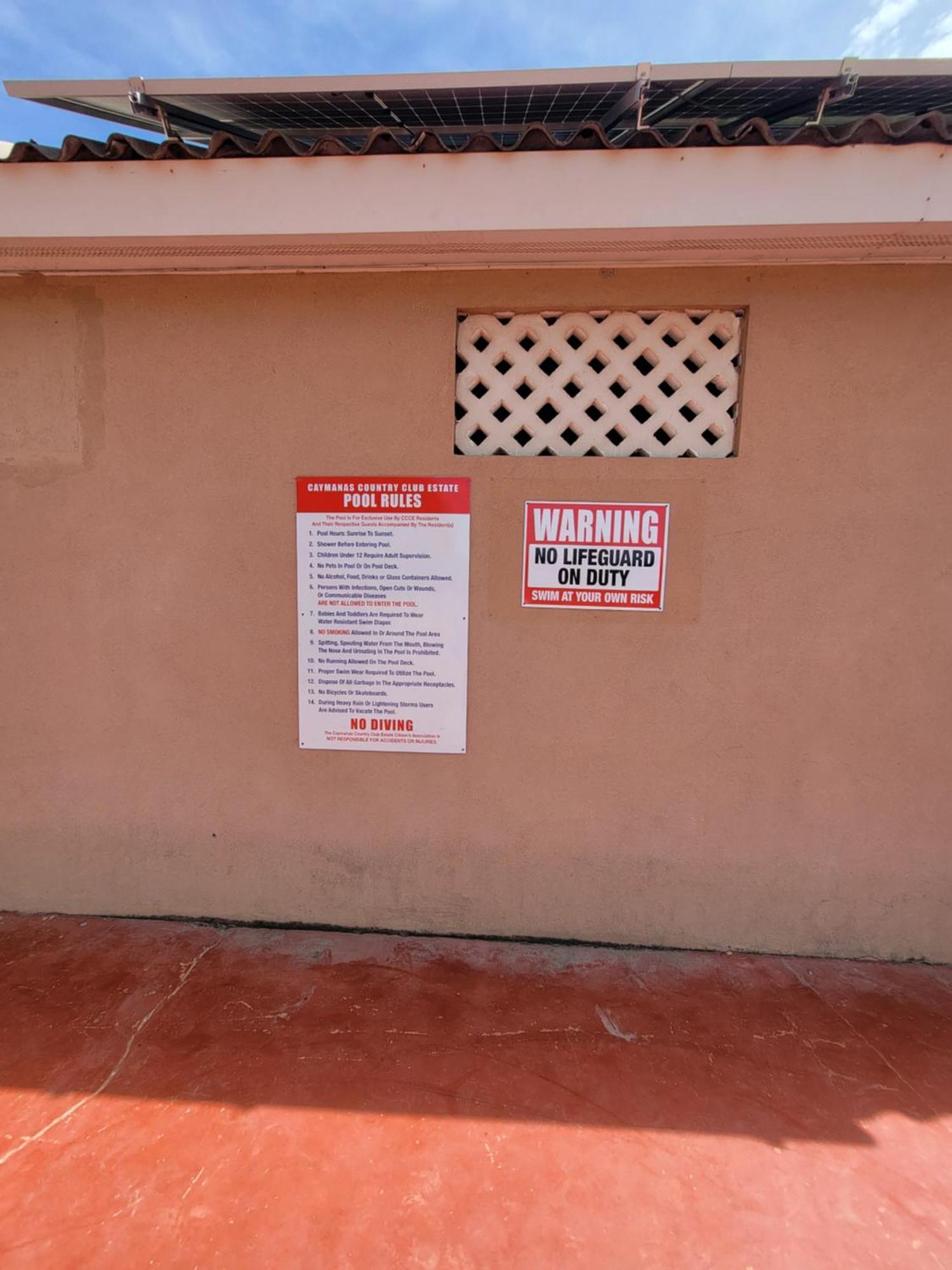 Comfortable Strategic Lodging Quarters Spanish Town 外观 照片
